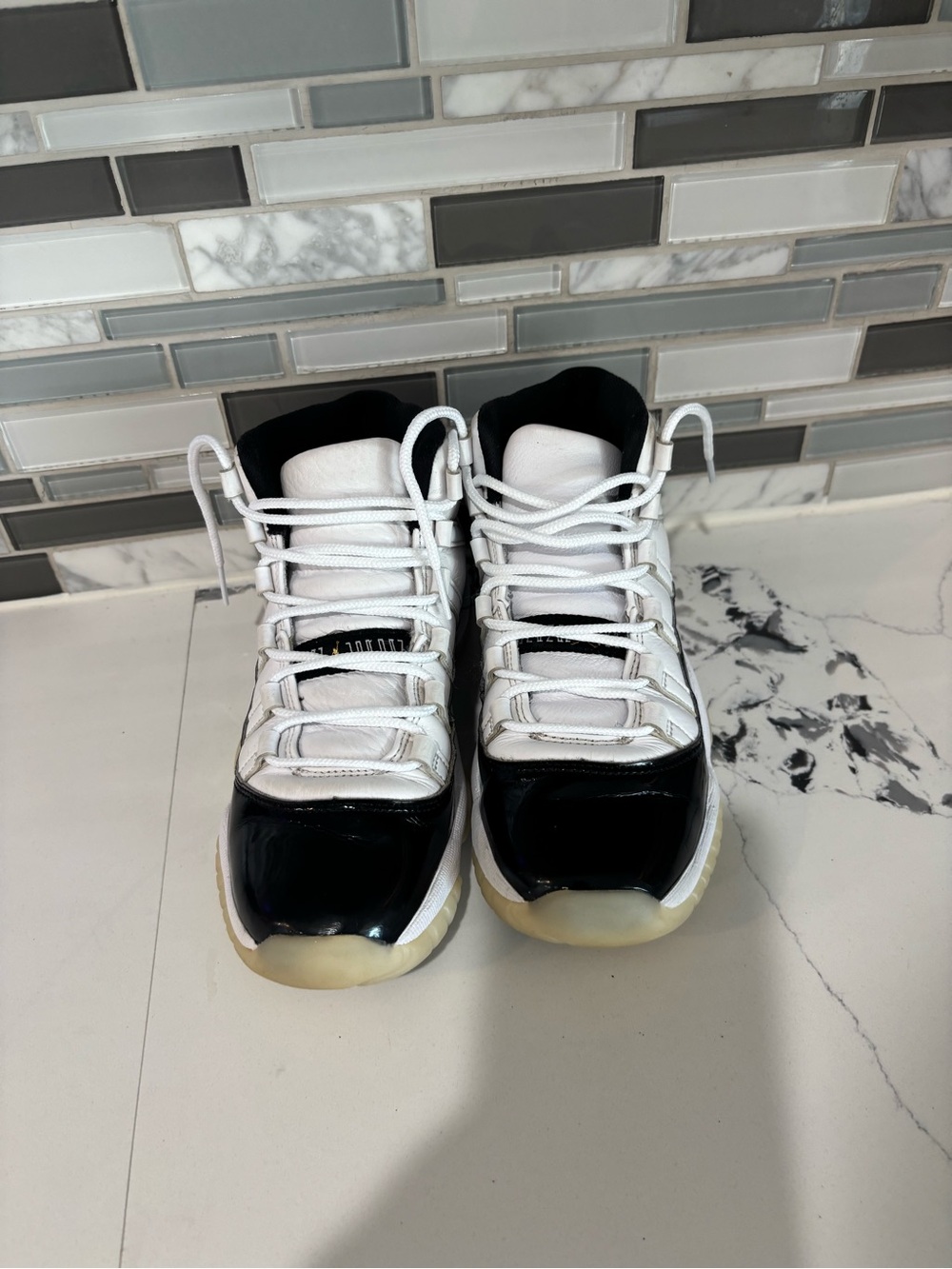 Jordan 11 concord shoes size 4 youth